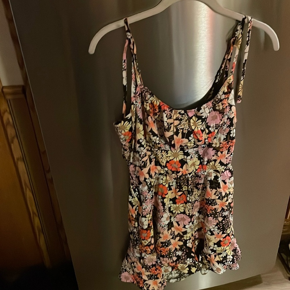 🚫SOLD🚫 2 Multi-Color Floral Rompers 🌸💙🧡🌻🌼 - Picture 5 of 17
